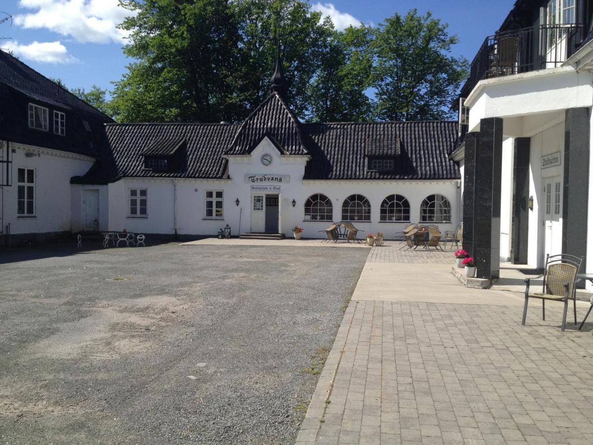 Trudvang Gjestegaard Hotel Ларвик Екстериор снимка